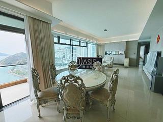 Repulse Bay - Grosvenor Place 02