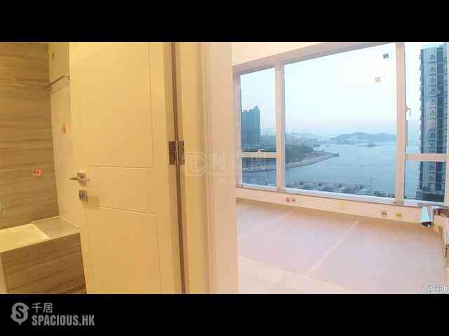 Tseung Kwan O - Monterey Block 6A 02