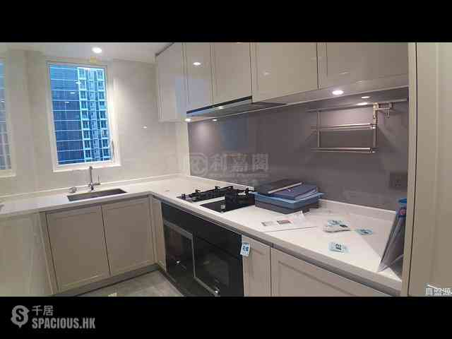Tseung Kwan O - Monterey Block 6A 04