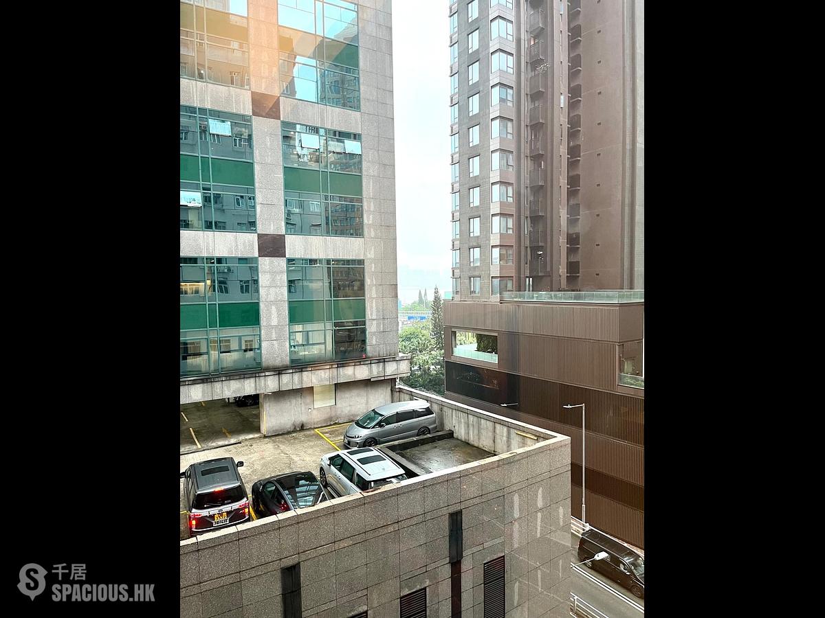Wan Chai - Paul Yee Mansion 01
