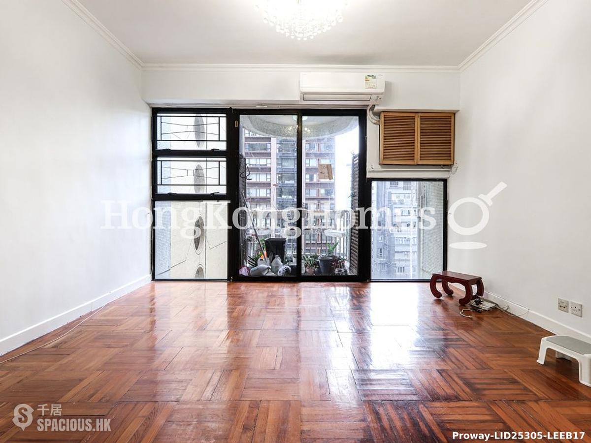 Mid Levels Central - Elegant Terrace 01