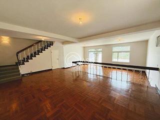 Stanley - Grosse Pointe Villa 02