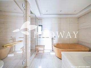 Mid Levels Central - Clovelly Court 07