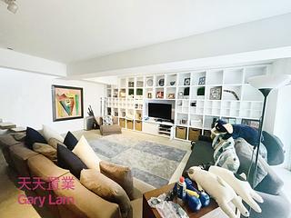 Clear Water Bay - Royal Castle 32