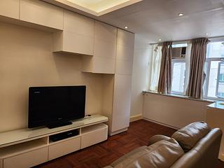 Mid Levels Central - Kings Court 04