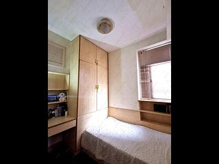 Mid Levels Central - Roc Ye Court 07