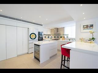 Mid Levels West - Realty Gardens 03