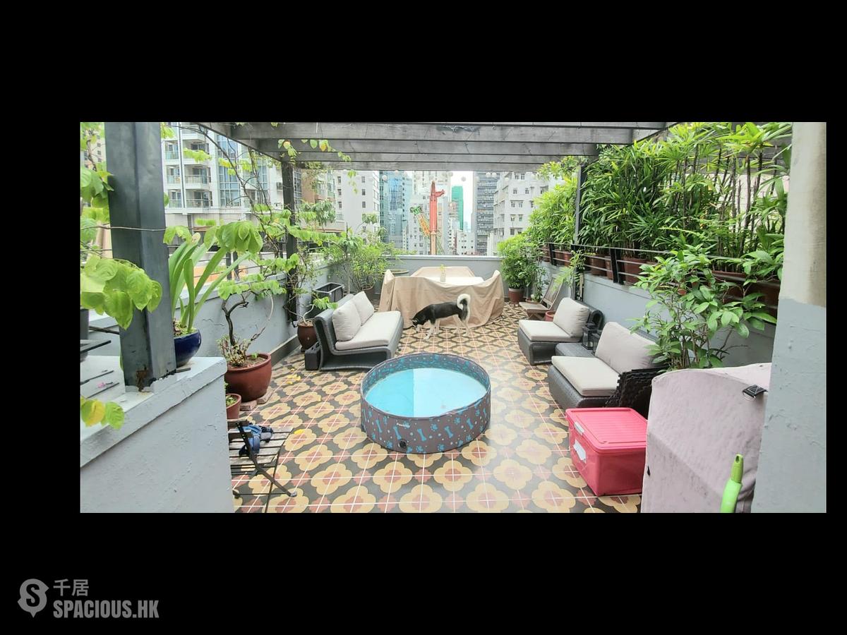 Central - 12, Gage Street 01