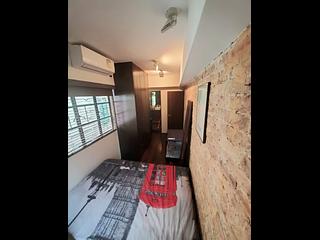 Central - 12, Gage Street 06
