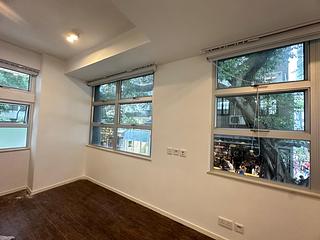 Wan Chai - Lok Moon Mansion 05