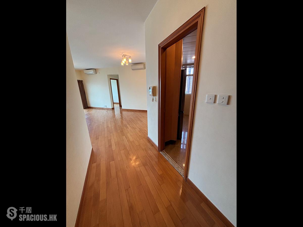 West Kowloon - Sorrento 01
