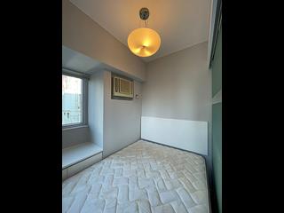 Sai Ying Pun - Fung King Court 04
