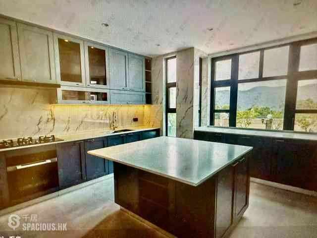The Peak - Villa Rosa 03