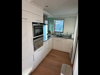 Sheung Wan - The Bellevue Place 02