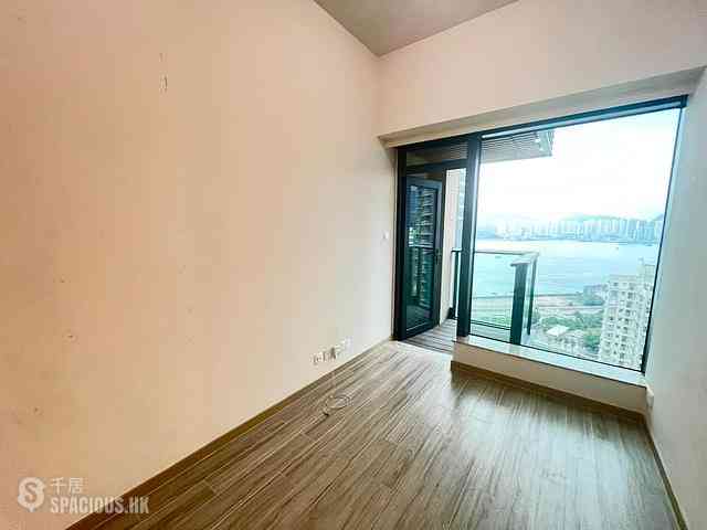 Quarry Bay - Novum East 01