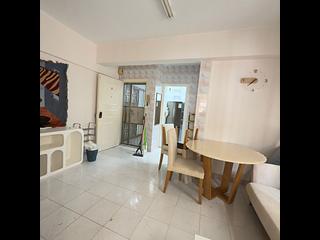 Kennedy Town - Luen Fat Apartments 04