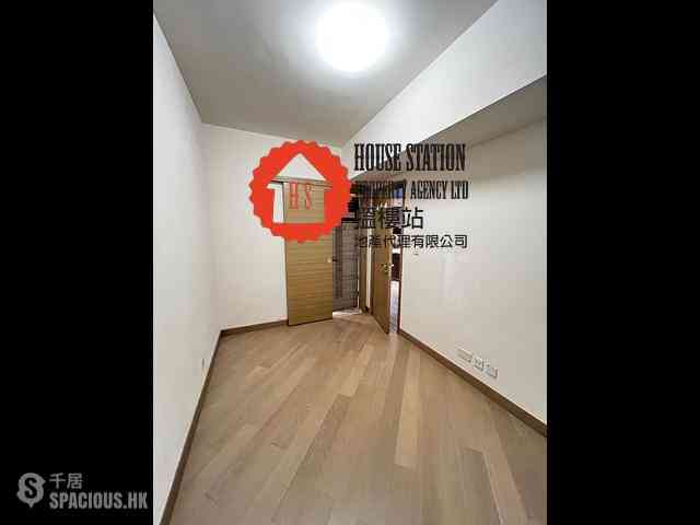 Tseung Kwan O - The Wings Ocean Wings Block 6A 05