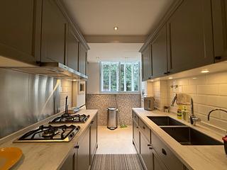 Mid Levels Central - South Garden Mansion 12