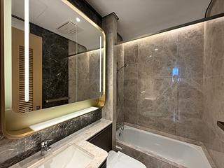 Wong Chuk Hang - The Southside Phase 2 La Marina Tower 1A 13