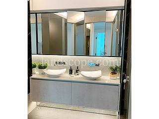 Mid Levels West - Realty Gardens Vienna Court (Block 5) 06