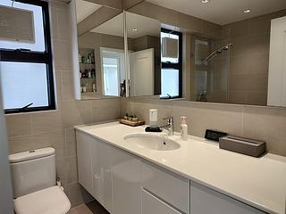 Discovery Bay - Discovery Bay Phase 5 Greenvale Village Greenmont Court (Block 8) 02