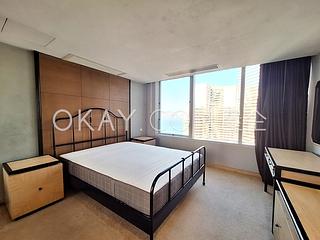 Wan Chai - Convention Plaza Apartments 05