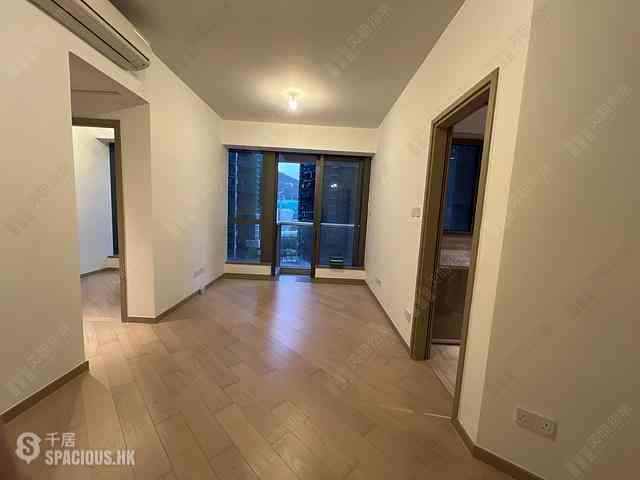 Wong Chuk Hang - The Southside Phase 1 Southland Tower 1A 01