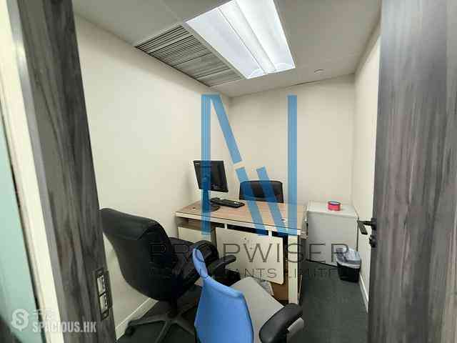 Wan Chai - Convention Plaza Office Tower 07