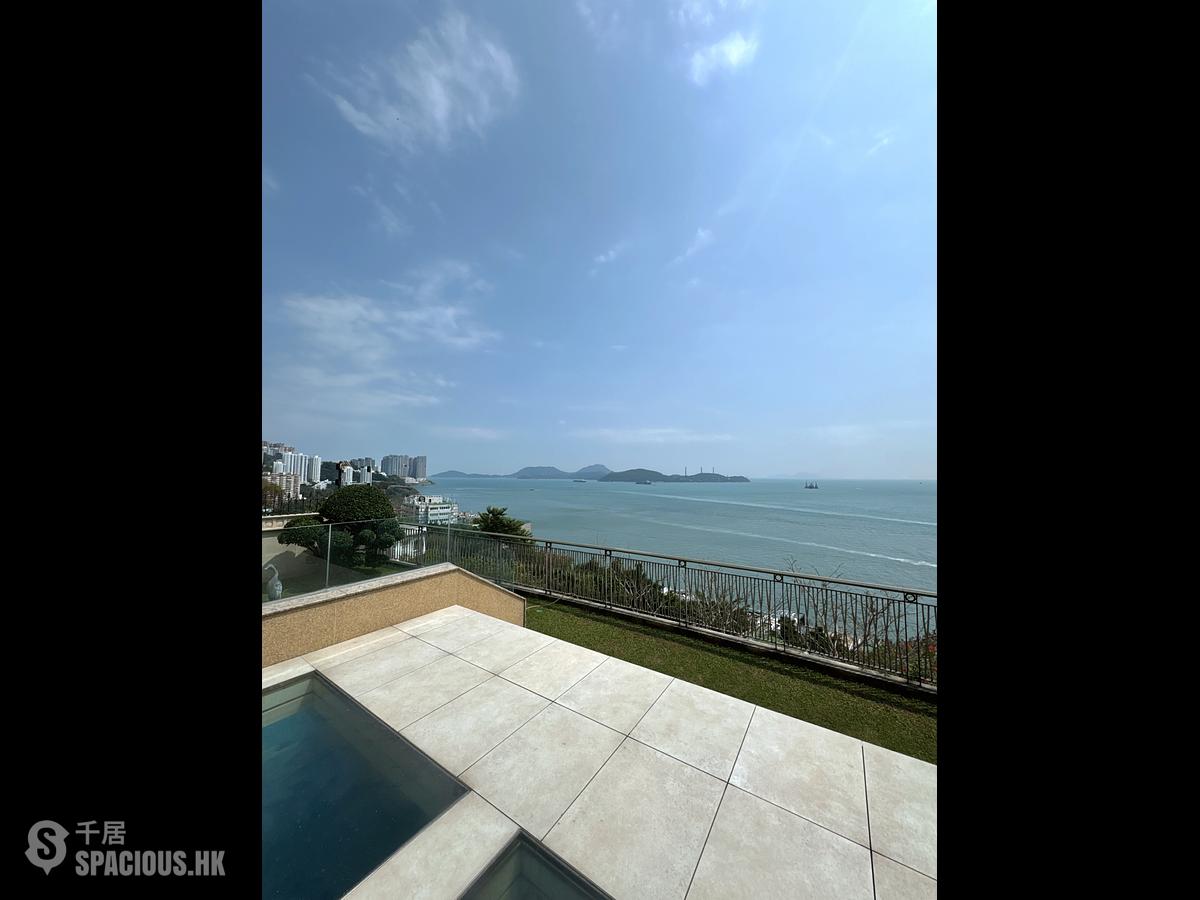 Pok Fu Lam - Villas Sorrento 01