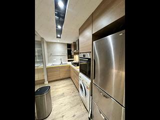 Mid Levels West - Kenyon Court 04