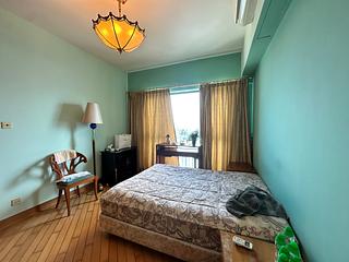 Fortress Hill - Le Sommet Block 1 07