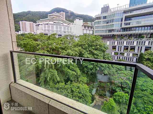Happy Valley - Eight Kwai Fong Happy Valley 01