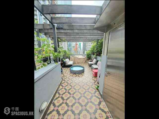 Central - 12, Gage Street 01