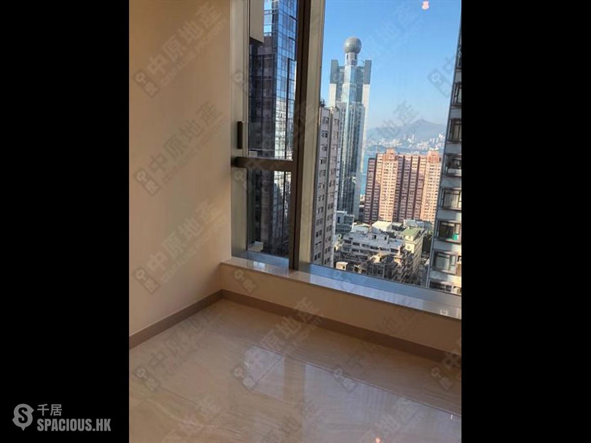 Sai Ying Pun - King's Hill 01