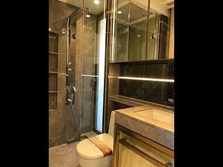 Sai Ying Pun - King's Hill 03