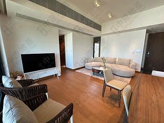 Mid Levels West - University Heights Tower 1 03