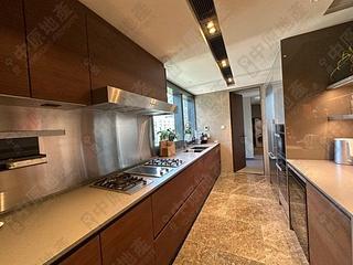 Mid Levels West - University Heights Tower 1 08