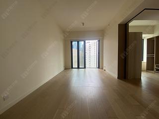 Mid Levels Central - Gramercy 02