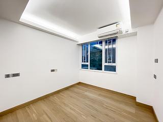Wan Chai - Phoenix Court Block 5 03