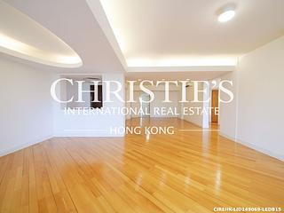 Mid Levels Central - Pine Court 04
