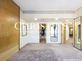 Wan Chai - Convention Plaza Apartments 05
