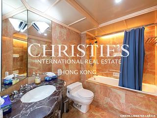Wan Chai - Convention Plaza Apartments 06