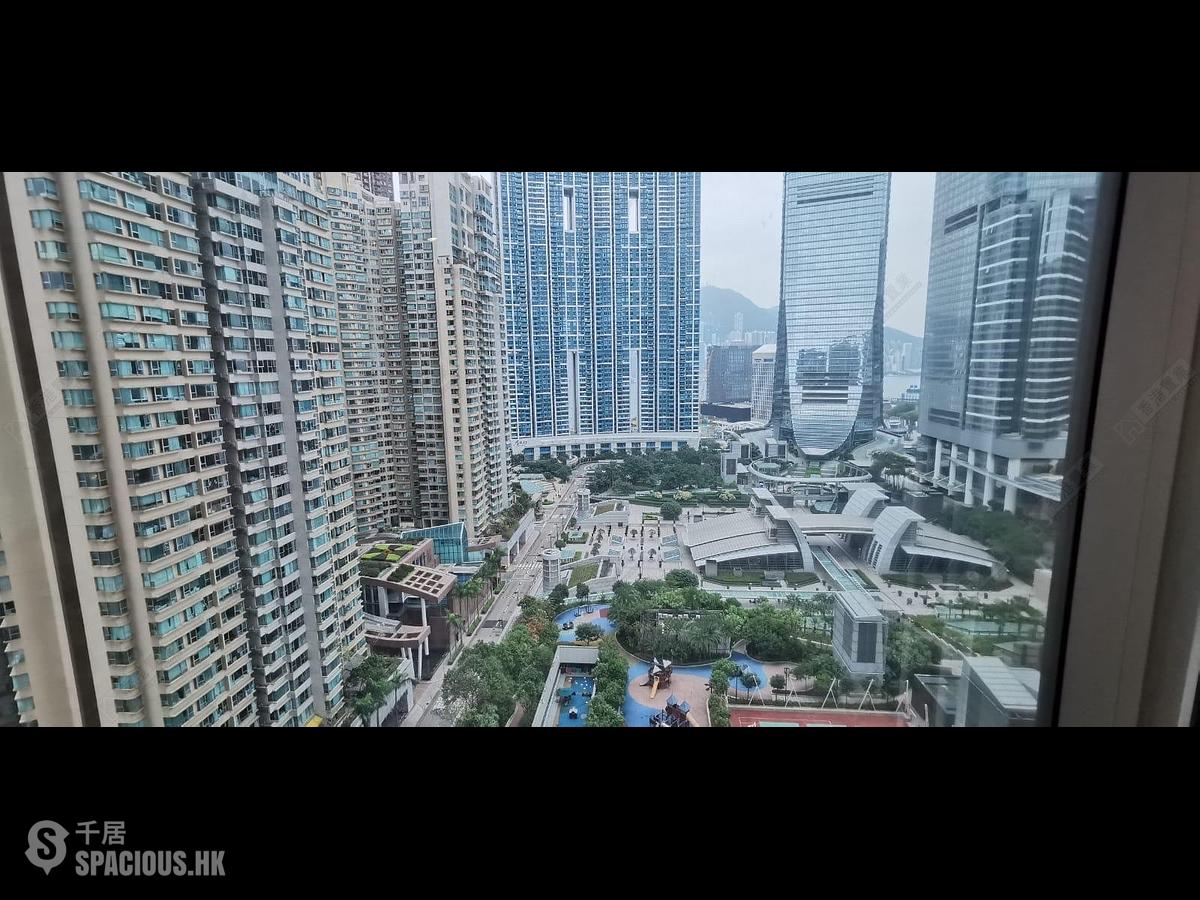 西九龍 - 漾日居2期7座 01