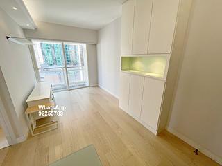 Soho - Centrestage 02