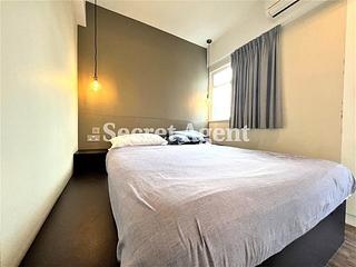 Sai Ying Pun - Comfort Court 05