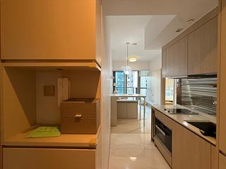 Sai Ying Pun - King's Hill 04