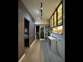 Mid Levels Central - Maxluck Court 05