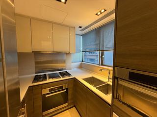 Sai Ying Pun - The Summa Block 1 03