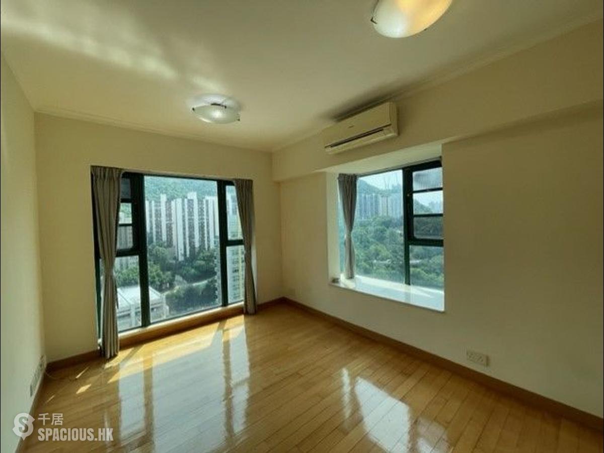 Kennedy Town - University Heights 01