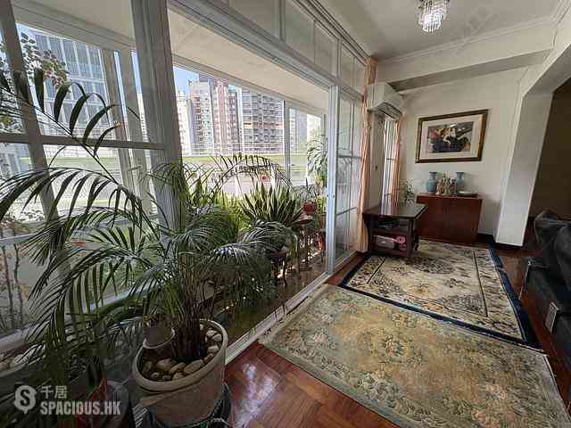 Causeway Bay - Fontana Gardens 01